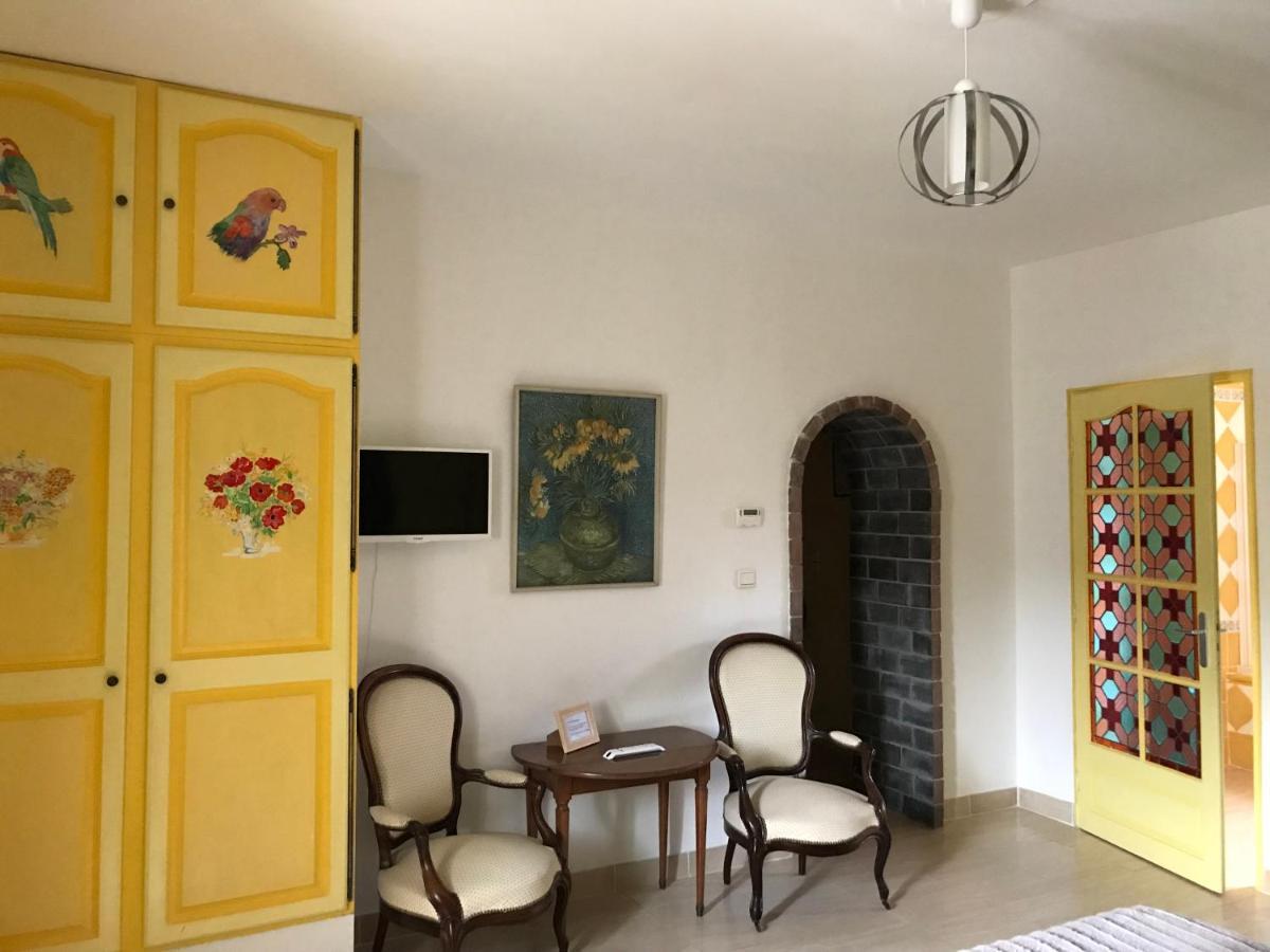 Chambre D'Hotes La Brunetiere Gréoux-les-Bains Exteriör bild